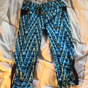 Super Cute Athleta Crop Leggings